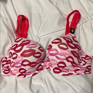 Victoria’s Secret Bra